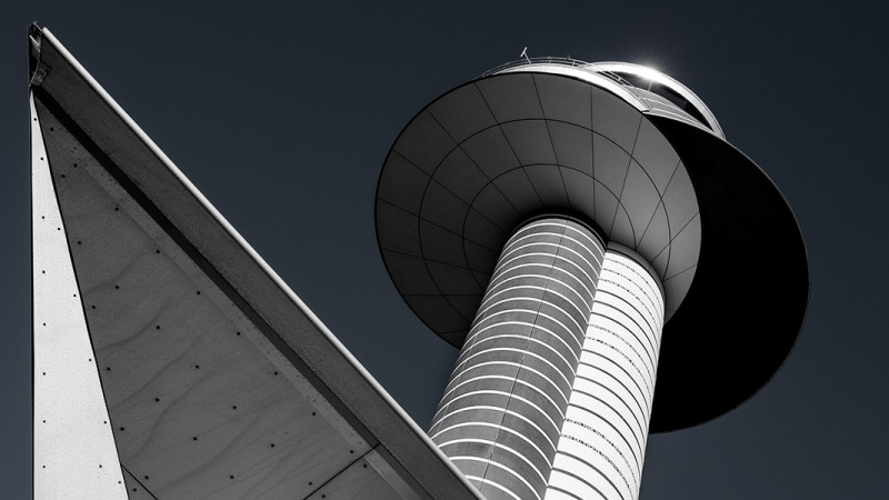 Art-of-the-airport-tower-Russo