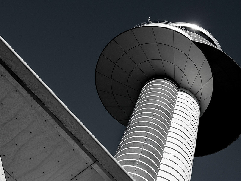Art-of-the-airport-tower-Russo