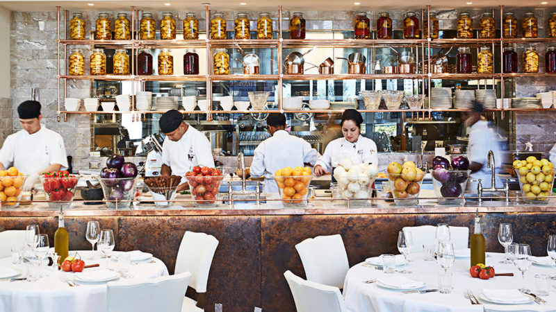 La-Petite-Maison-Miami-kitchen