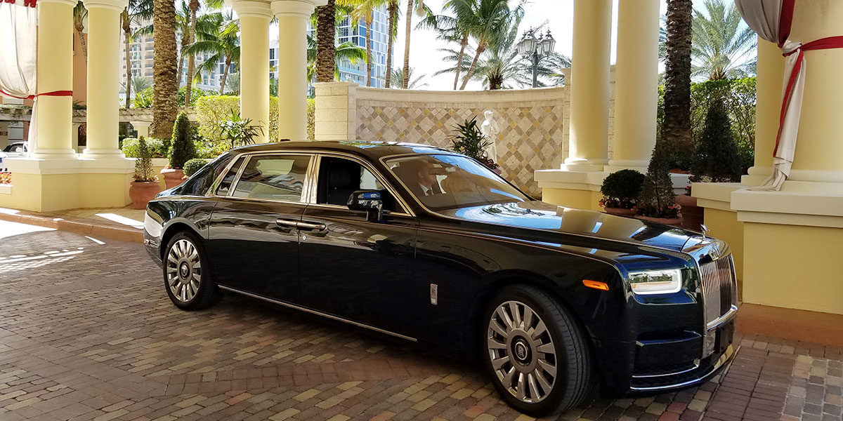 Rolls-Royce-Phantom-2018-at-Acqualina-Resort