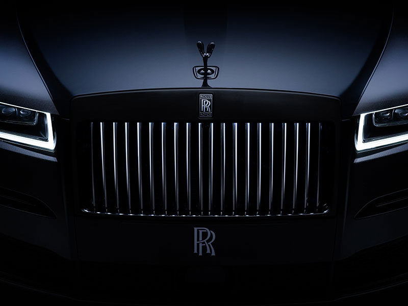 Rolls-Royce-Black-Badge-Ghost-2022