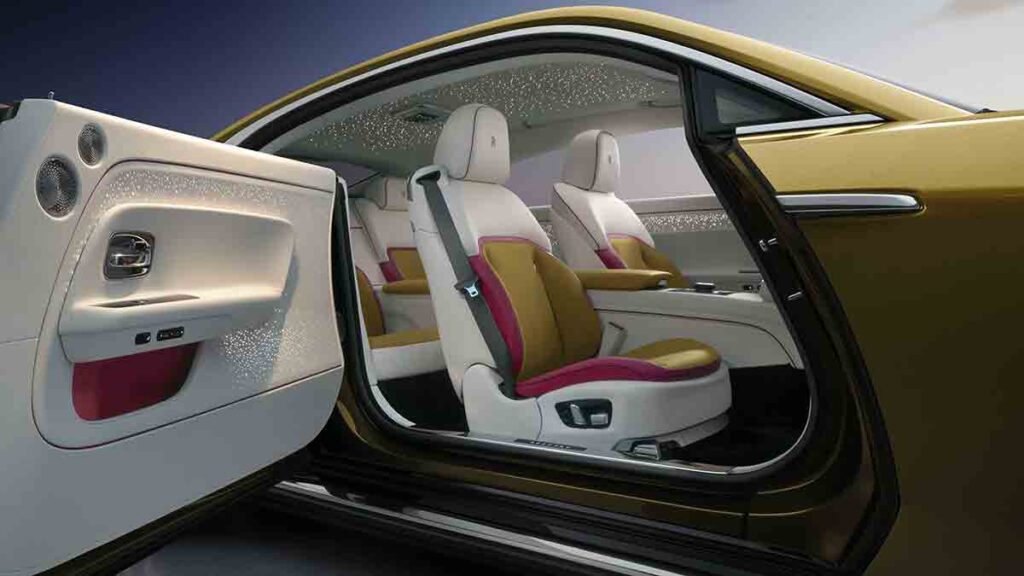 8_SPECTRE-THE-FIRST-FULLY-ELECTRIC-ROLLS-ROYCE_DOOR-CABIN