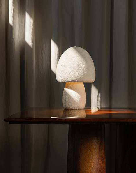 Aifunghi-Porcini-side-table-white-Robin-Noordam
