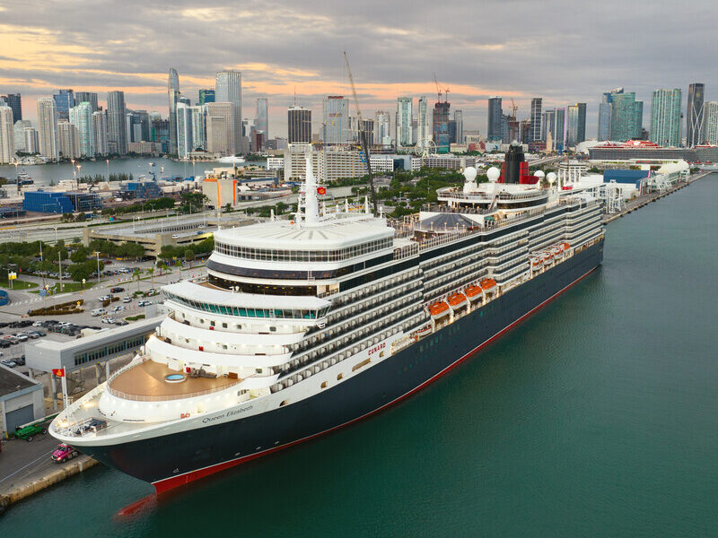 queen-Elizabeth-Miami-port